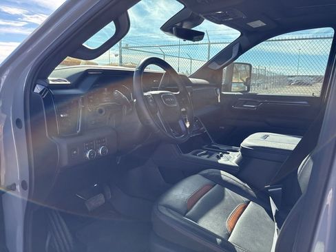 Used 2025 GMC Sierra 3500 AT4 w/ AT4 Premium Plus Package image 9