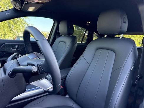 Certified 2025 Mercedes-Benz GLA 250 image 12