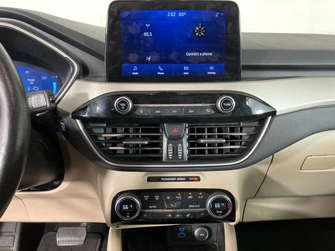 Certified 2021 Ford Escape SEL w/ Technology Package image 28