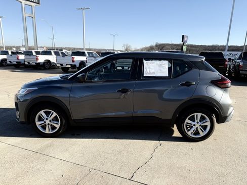 Used 2023 Nissan Kicks S image 10