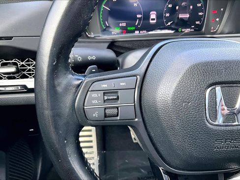 Used 2025 Honda Accord Sport image 24