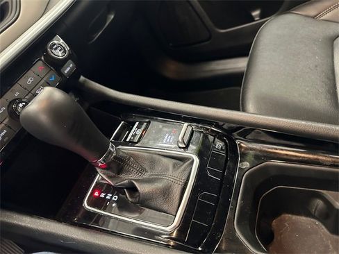 Used 2024 Jeep Compass Limited image 28