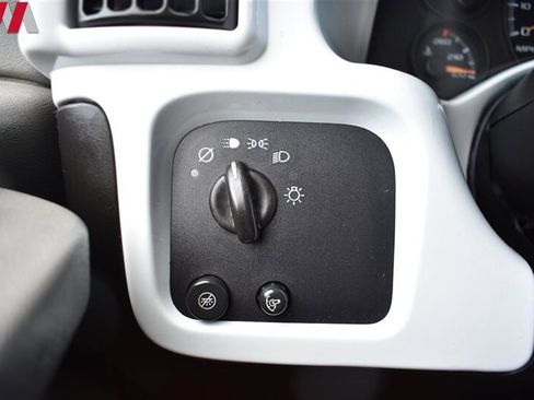Used 2006 Chevrolet Express 3500 RWD image 14