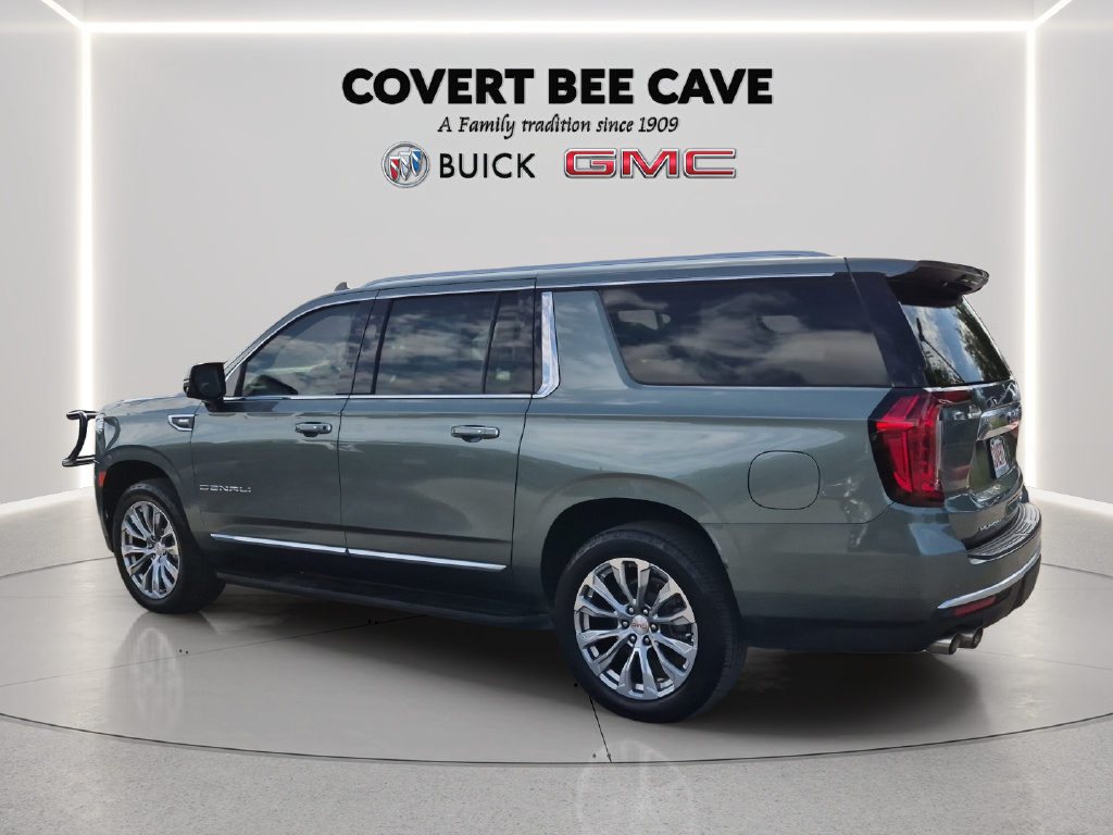 Used 2024 GMC Yukon XL Denali w/ Advanced Technology Package AWD/4WD image 5