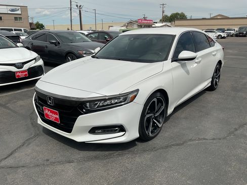 Used 2020 Honda Accord Sport image 2