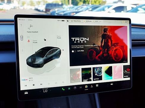 Used 2024 Tesla Model 3 Standard Range image 31