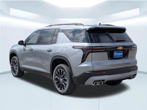 New 2026 Chevrolet Traverse LT w/ Sun and Wheel Package FWD image 4