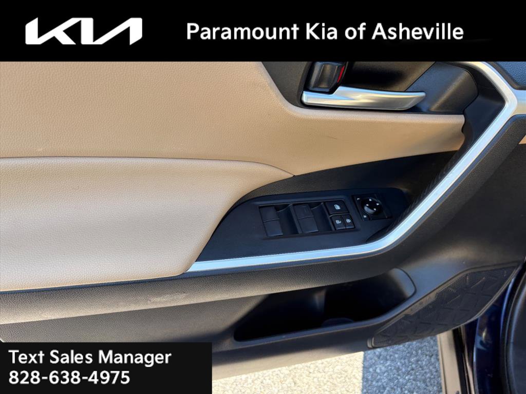Used 2019 Toyota RAV4 XLE FWD image 23