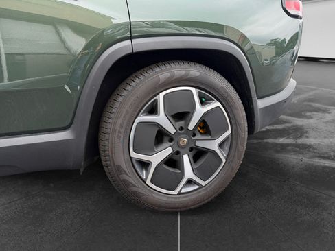 Used 2023 Rivian R1S Adventure AWD/4WD image 20
