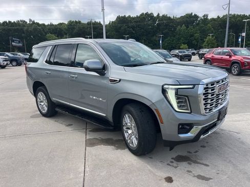 Used 2025 GMC Yukon Denali AWD/4WD image 12