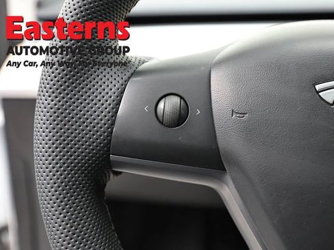 Used 2020 Tesla Model Y Long Range image 15