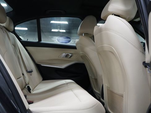 Used 2020 BMW 330i xDrive Sedan w/ Driving Assistance Package AWD/4WD image 19