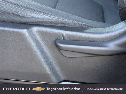Used 2020 Chevrolet Silverado 1500 Custom w/ Custom Value Package AWD/4WD image 29