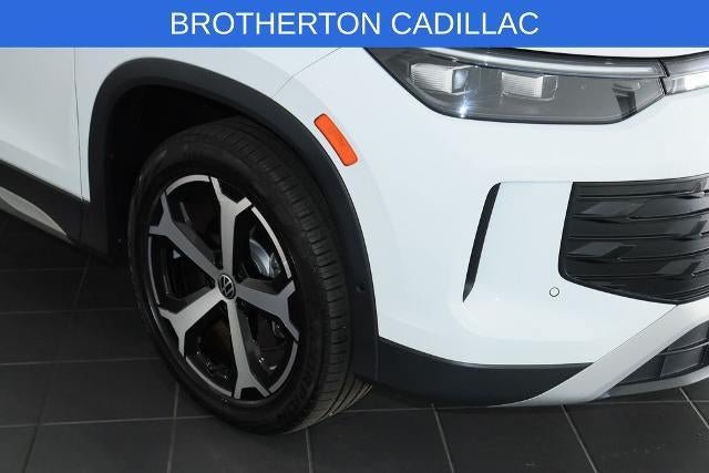 Used 2026 Volkswagen Tiguan SE AWD/4WD image 12