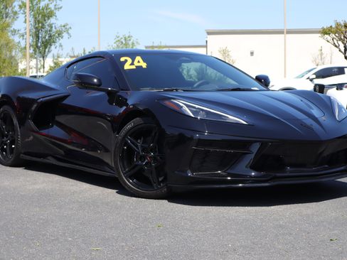 Used 2024 Chevrolet Corvette Stingray Coupe w/ 1LT image 2