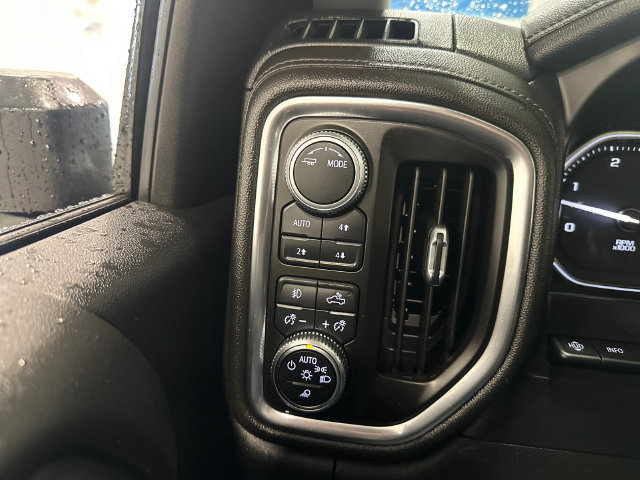 Used 2020 GMC Sierra 2500 Denali w/ Denali Ultimate Package AWD/4WD image 17