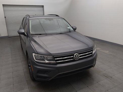 Used 2021 Volkswagen Tiguan SE image 14