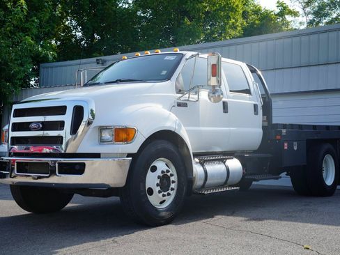 Used 2015 Ford F650 2WD Crew Cab Super Duty image 4
