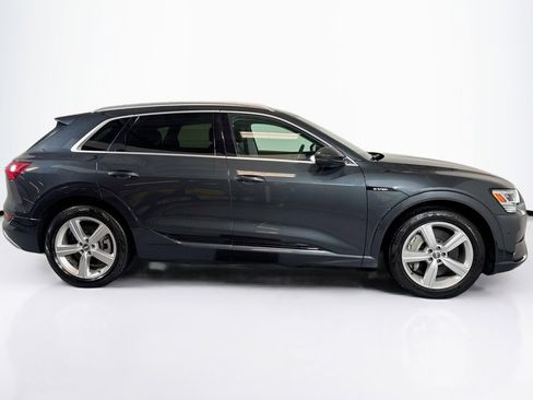 Used 2019 Audi e-tron Premium Plus w/ Cold Weather Package image 4