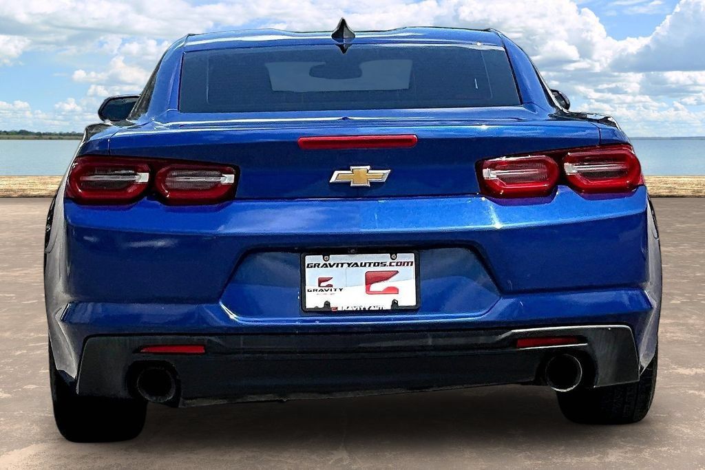 Used 2020 Chevrolet Camaro LT RWD image 5