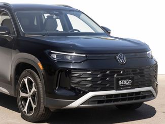 Used 2025 Volkswagen Tiguan SE video 3