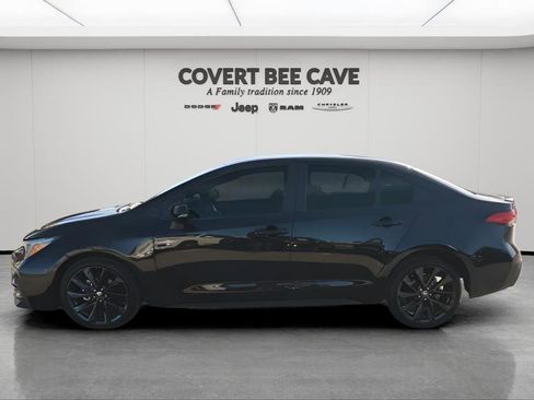 Used 2024 Toyota Corolla SE image 6