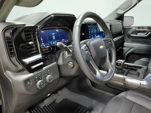 Used 2024 Chevrolet Silverado 1500 LTZ w/ Technology Package AWD/4WD image 24