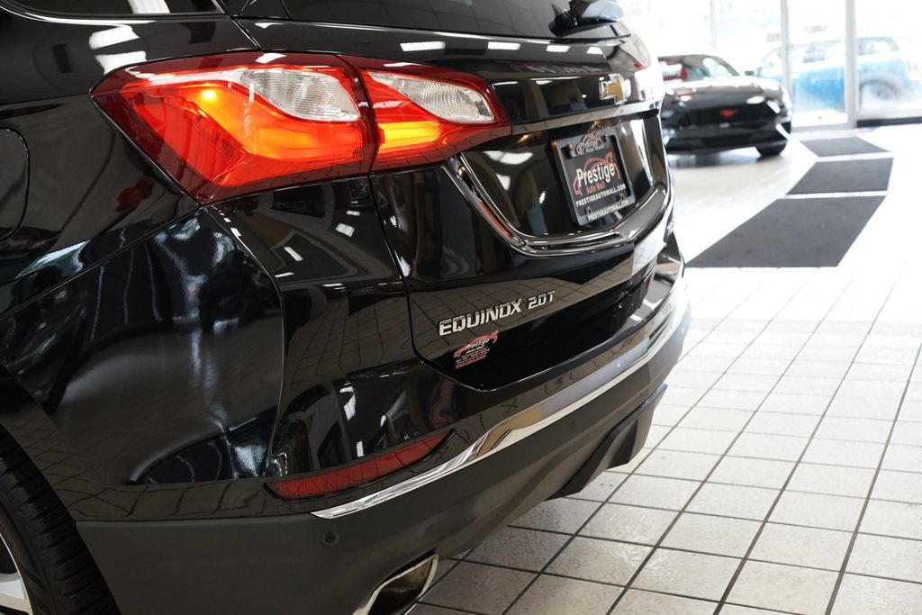 Used 2020 Chevrolet Equinox Premier AWD/4WD image 16