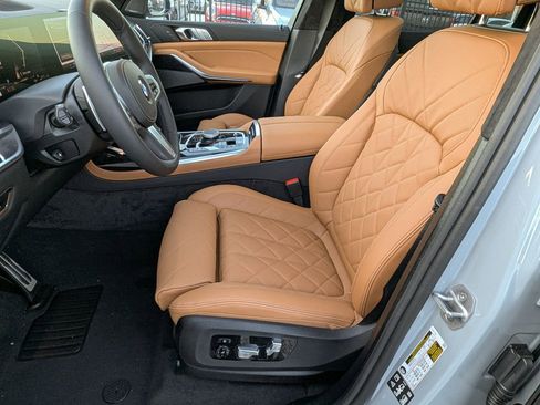 New 2026 BMW X7 xDrive40i image 14