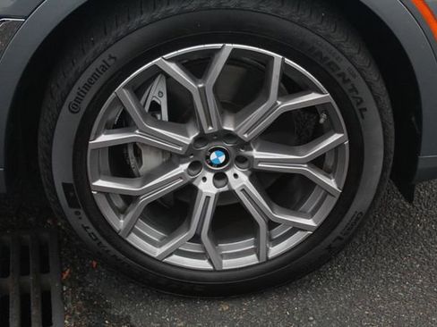 Used 2025 BMW X7 xDrive40i w/ Executive Package image 13