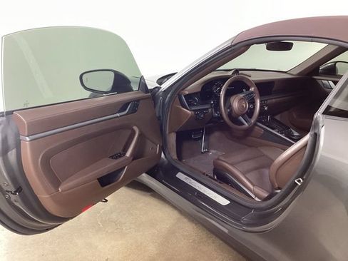 Used 2024 Porsche 911 Carrera 4S AWD/4WD image 8