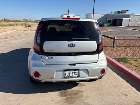 Used 2018 Kia Soul + FWD image 15