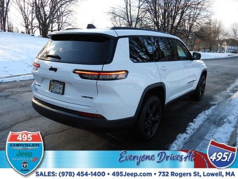 Used 2023 Jeep Grand Cherokee L Limited w/ Black Appearance Package image 5