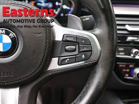 Used 2019 BMW 530i xDrive w/ Convenience Package AWD/4WD image 16