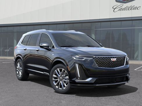 Used 2025 Cadillac XT6 Premium Luxury w/ Technology Package image 8