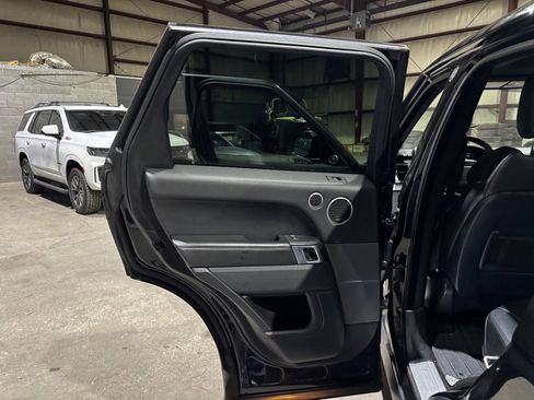 Used 2017 Land Rover Range Rover Sport image 14