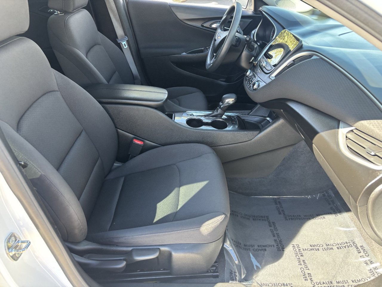 Used 2022 Chevrolet Malibu LT FWD image 9