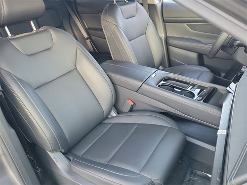 Used 2025 Nissan Murano SV image 17