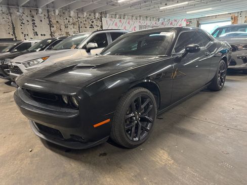 Used 2020 Dodge Challenger SXT w/ Blacktop Package RWD image 1