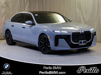 Certified 2024 BMW 760i xDrive w/ Premium Package 2 video 1