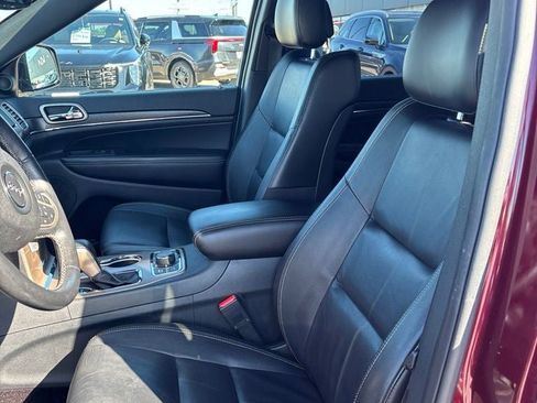 Used 2017 Jeep Grand Cherokee Limited AWD/4WD image 13