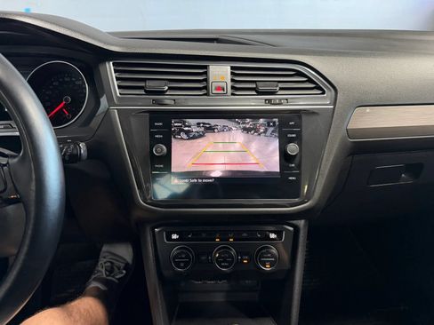Used 2019 Volkswagen Tiguan SE w/ Panoramic Sunroof Package AWD/4WD image 12