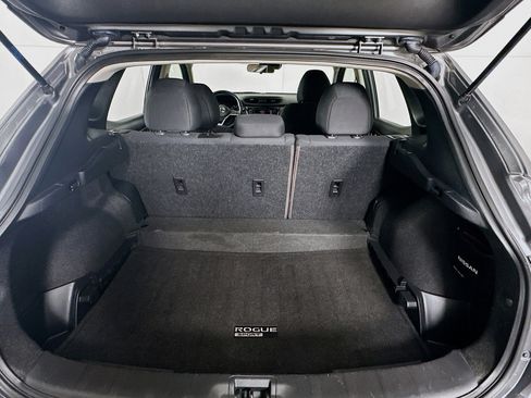 Used 2021 Nissan Rogue Sport S image 26