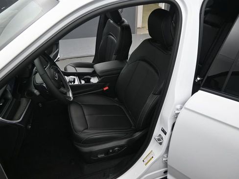 New 2025 Jeep Grand Cherokee Limited w/ Luxury Tech Group II AWD/4WD image 11