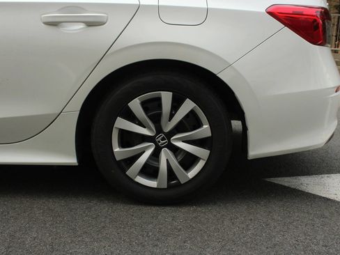 Used 2022 Honda Civic LX image 10