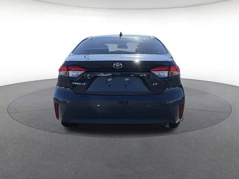 Used 2025 Toyota Corolla LE image 4