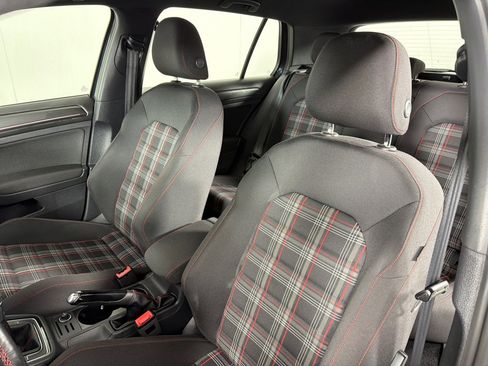 Used 2018 Volkswagen GTI S FWD image 10