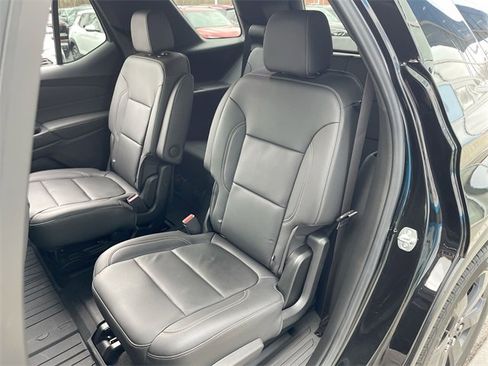 Certified 2023 Chevrolet Traverse LT w/ LT Premium Package image 25