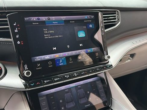 Used 2023 Jeep Grand Wagoneer L Series II w/ Premium Group II image 28