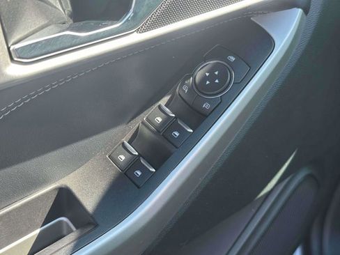 Certified 2022 Ford Explorer XLT w/ Class IV Trailer Tow Package image 18